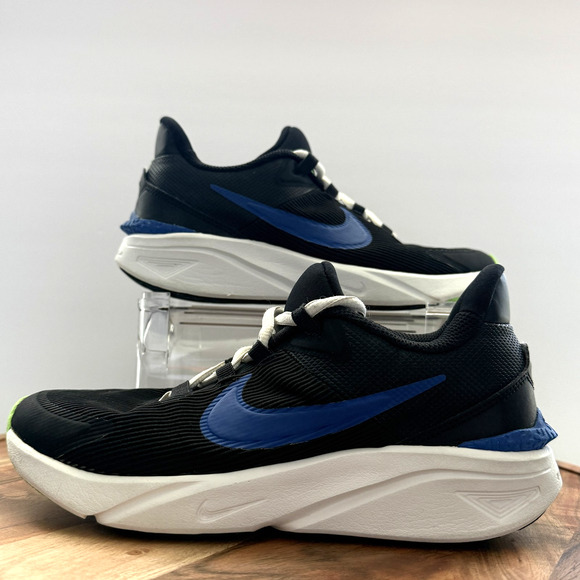 Nike Star Runner 4 Shoes Youth Size 4Y Running Athletic‎ DX7615-004 Sneakers - Picture 8 of 9